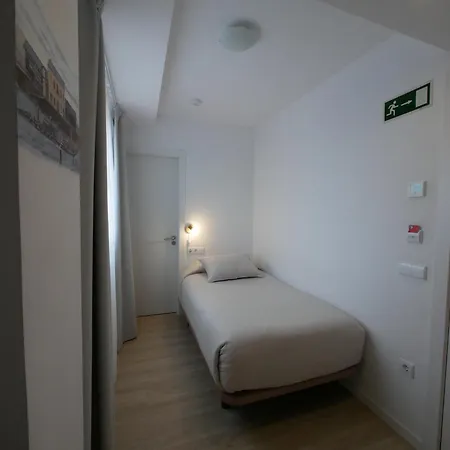 Myro Hotel 2*